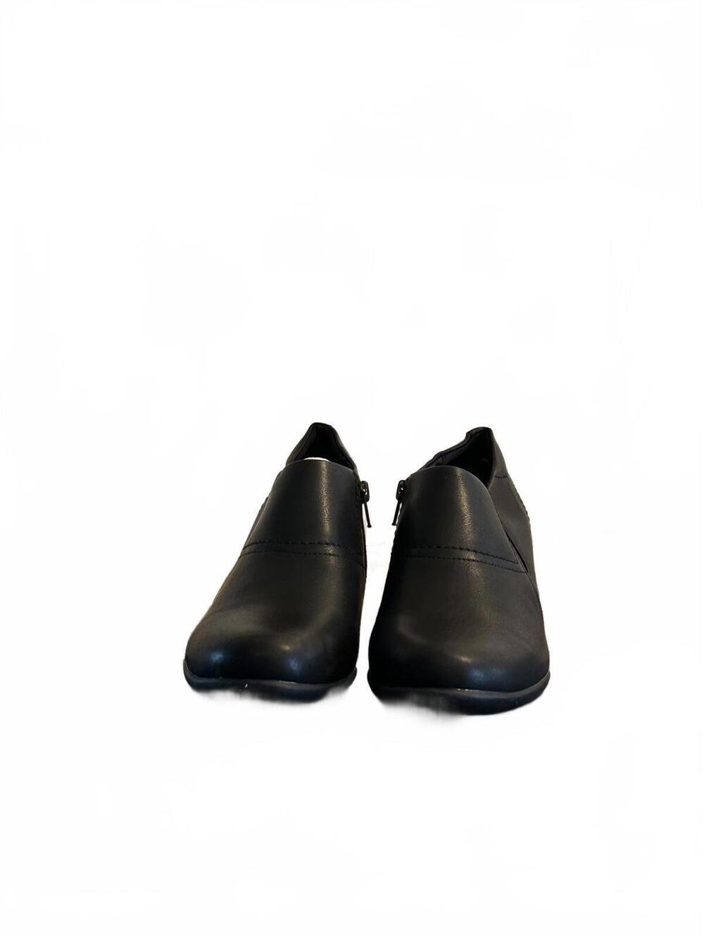 Easy Spirit Black Leather Women’s Heeled Boots Size 9 NWOT